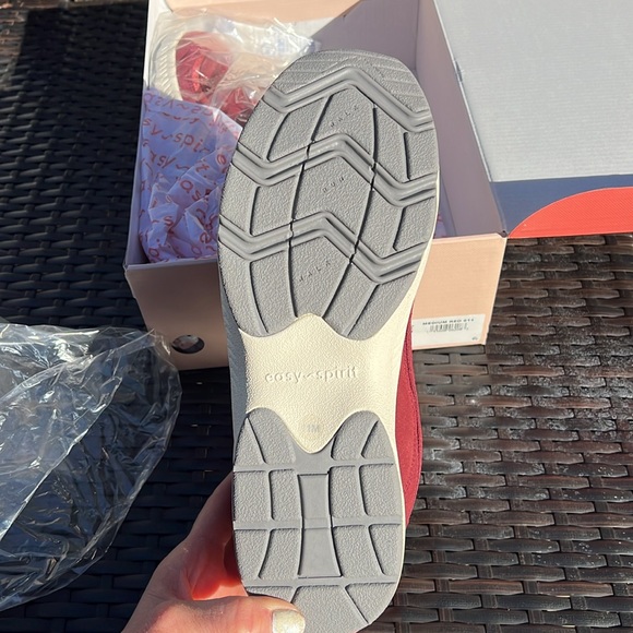 Easy Spirit Romy Medium Red - Picture 5 of 6